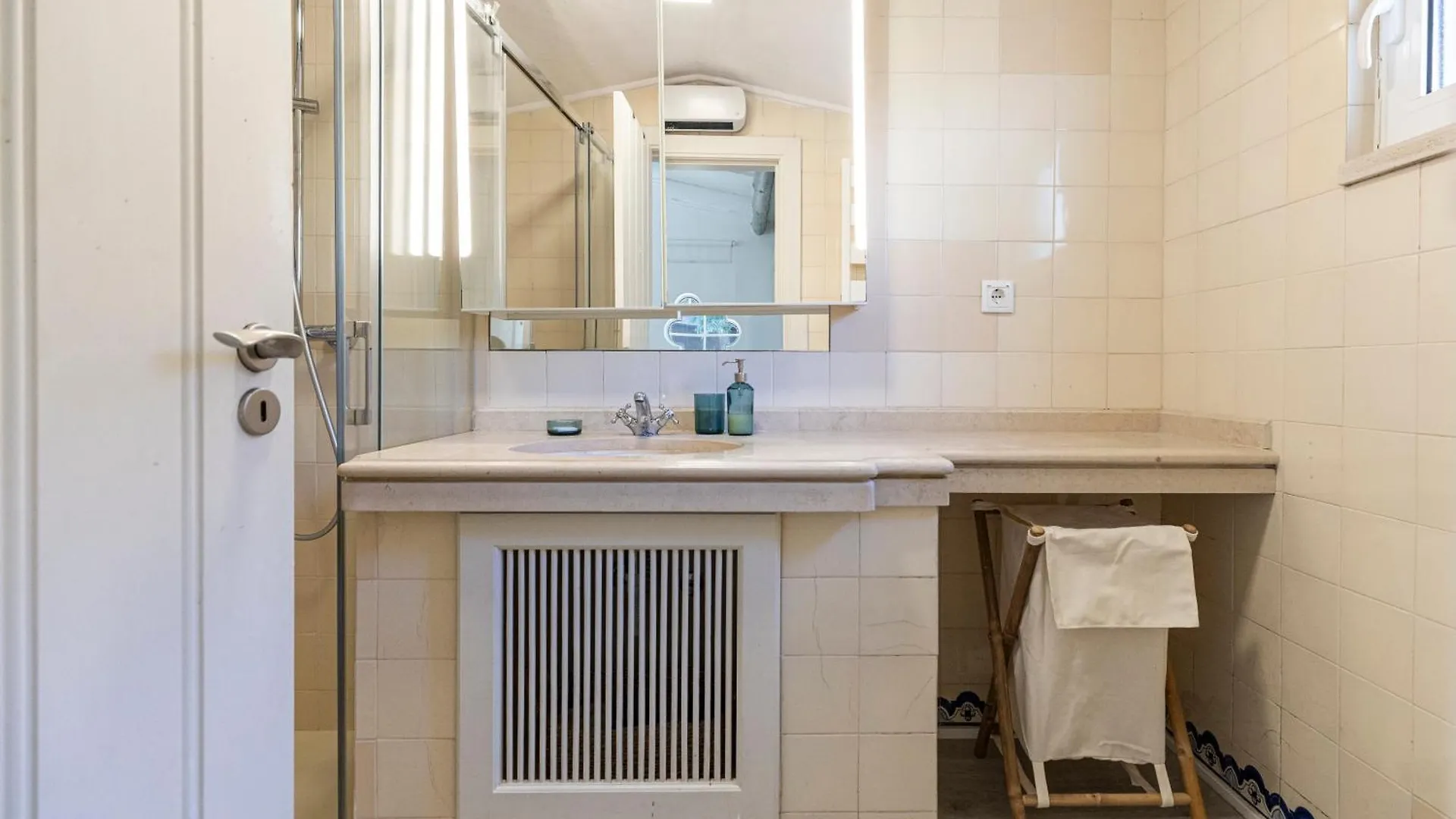 Holiday home Seaya Villa Marinha Cascais
